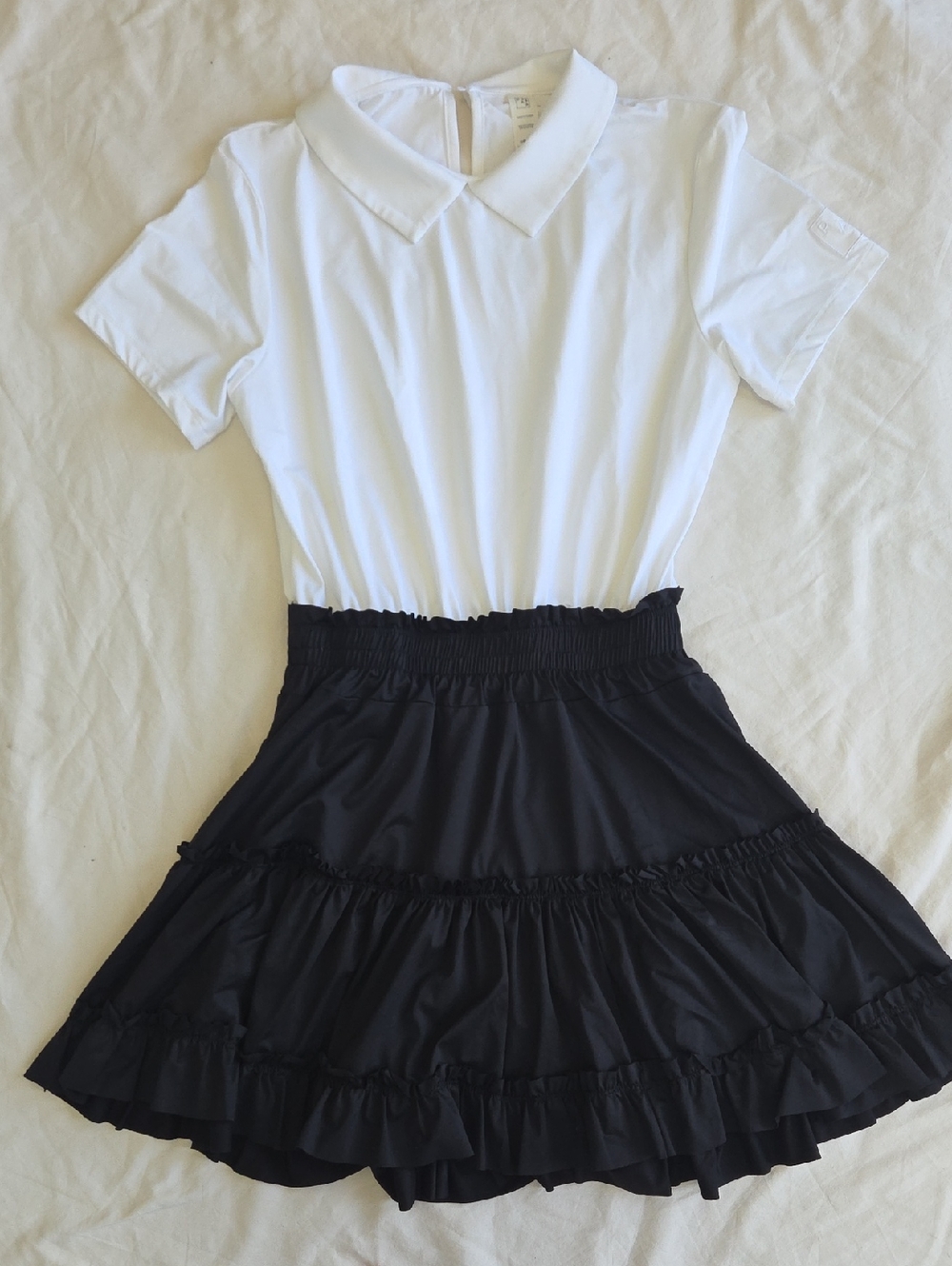Par Social Golf Tennis Mini Dress Ruffles Skirt Black & White Small Workout EUC